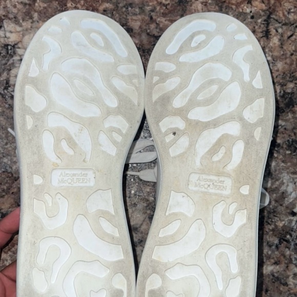 Alexander McQueen - oversized sneaker - Picture 6 of 6